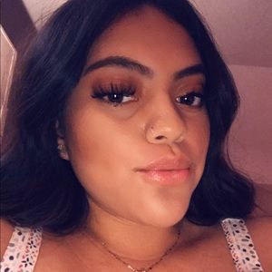Meet your Posher, Yuliana